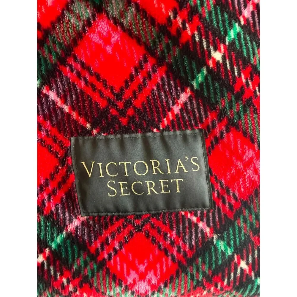 Victoria's secret Sherpa lined throw blanket red